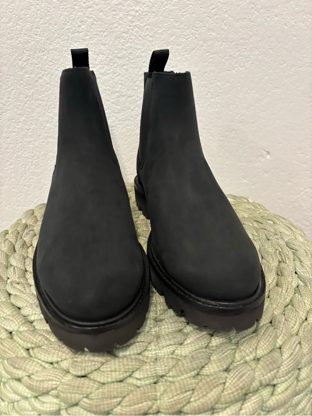 NEW Nisolo Go-To Lug Chelsea Boot 2.0 Black Lug Chelsea Boot Size 9